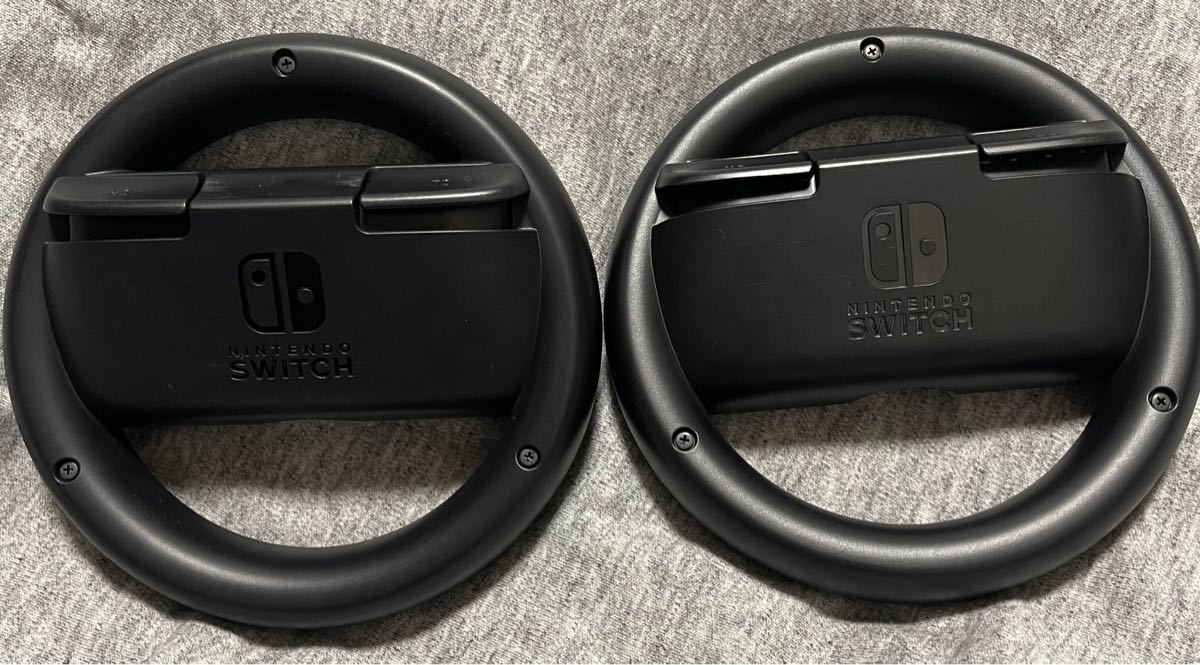 中古美品 Nintendo Switch マリオカート8デラックス ニンテンドースイッチJoy-Conハンドル 二個 セット