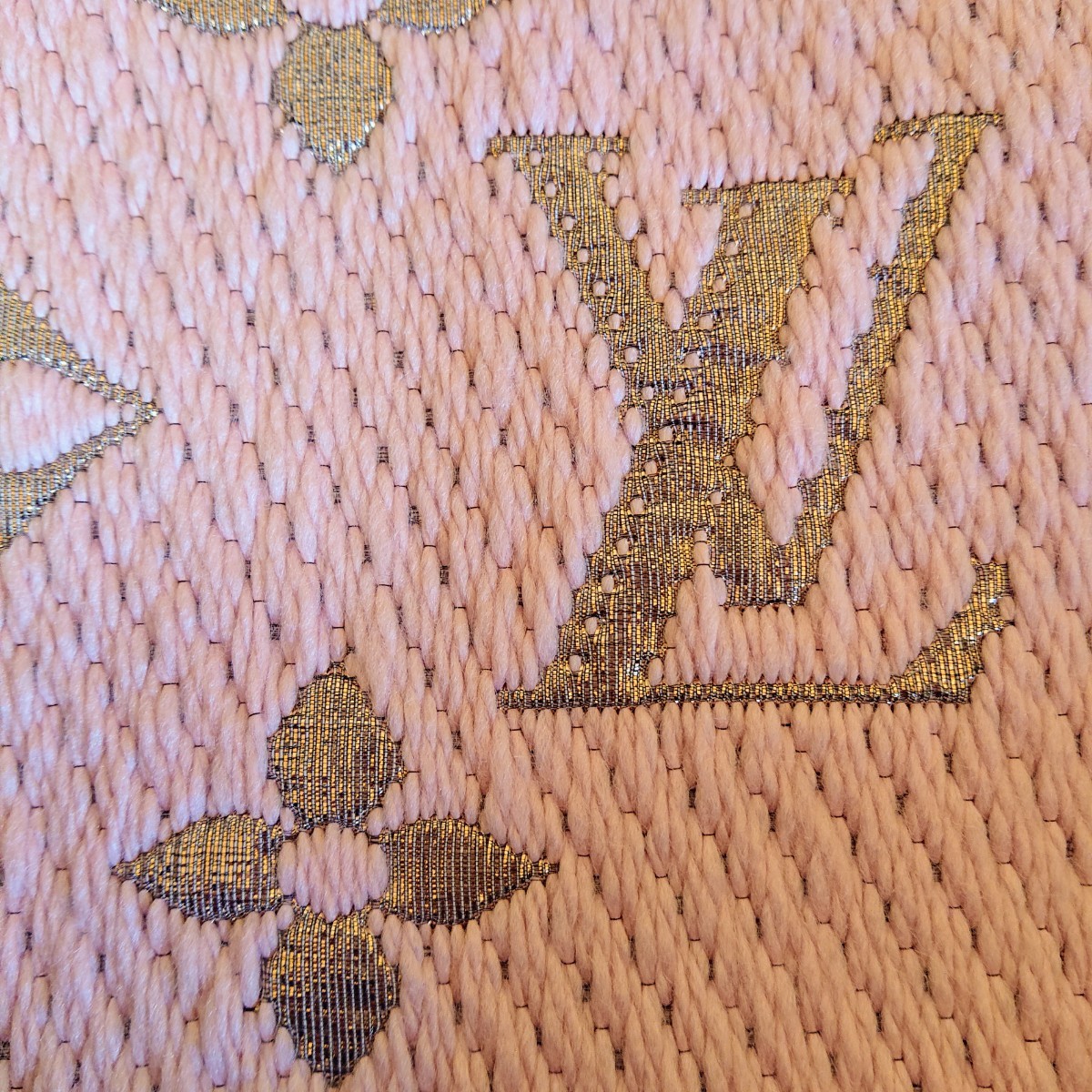 ルイヴィトン LOUIS VUITTON マフラー ピンク