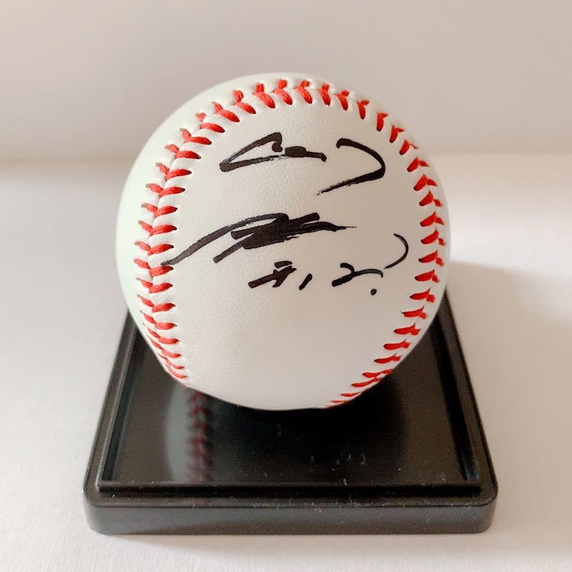 ヤフオク 広島東洋カープ 九里亜蓮 12 直筆サインボール ヤフオク 広島東洋カープ 九里亜蓮 12 直筆サインボール
