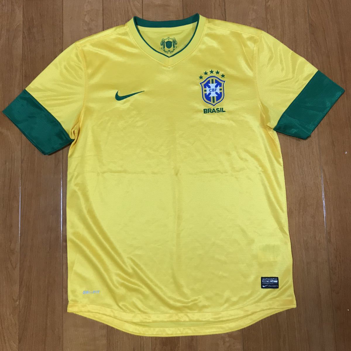超人気高品質 Nikeブラジル代表ユニフォームサッカー M サッカー フットサル Www Joi Salon Com