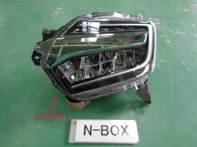 N-BOX　JF3　左ヘッドランプユニット　LED　即決　5220_画像1