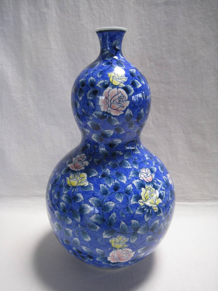 伊万里焼 【色絵薔薇唐草文花瓶】大型 大変珍しいバラの唐草文様奇麗