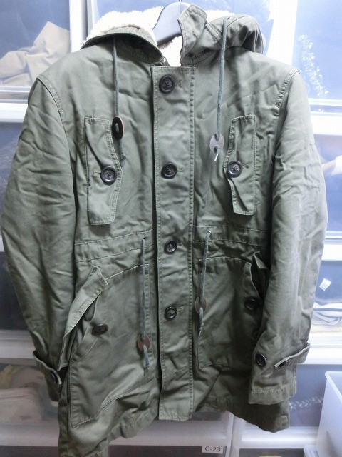 BURBERRY BLACK LABELオリーブ ミリタリージャケット BURBERRY BLACK LABEL ミリタリー ジャケット ボア M オリーブ