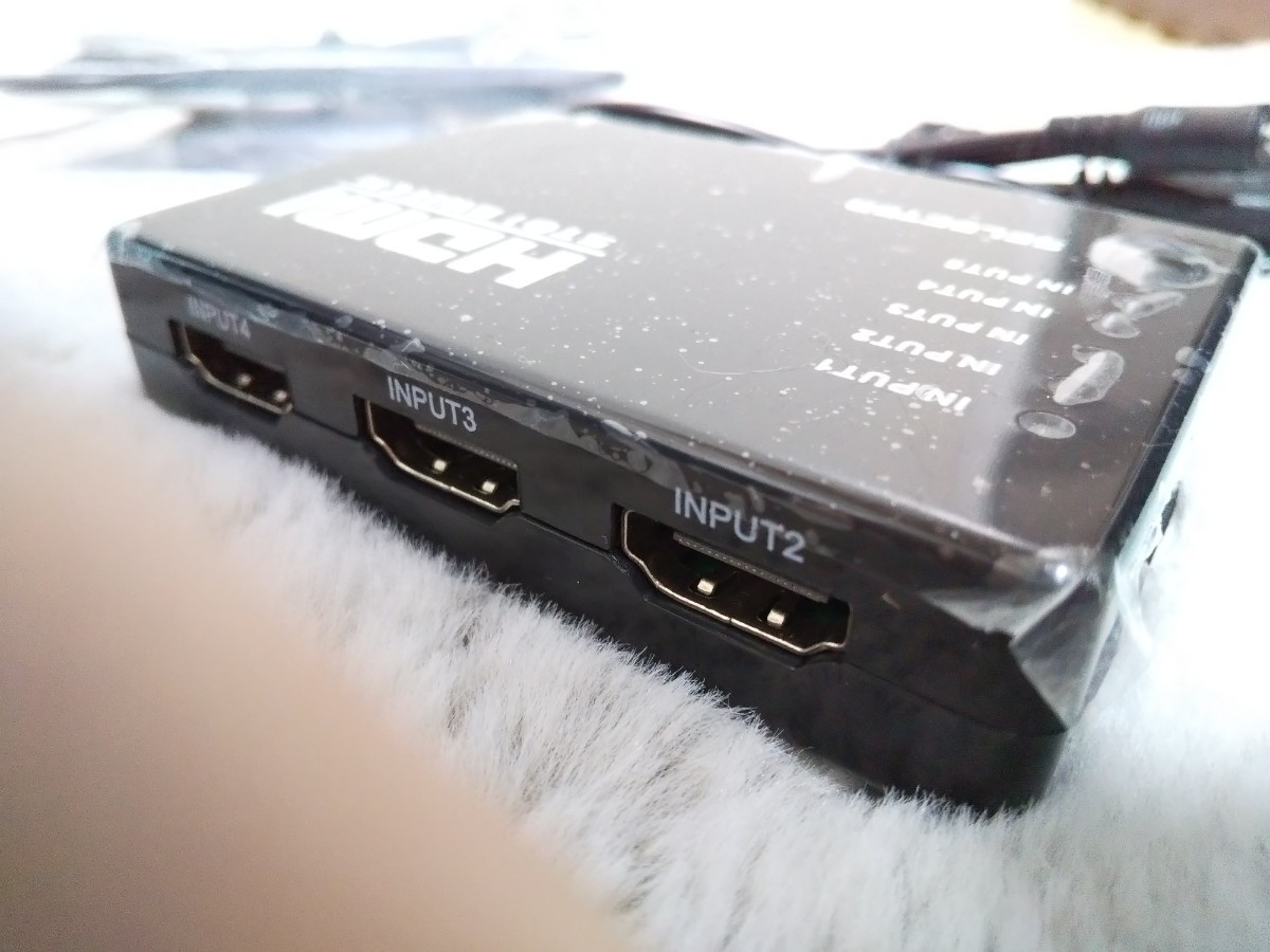 複数の機器を自由に切替 HDMIセレクタ 5ポート搭載 リモコン付き