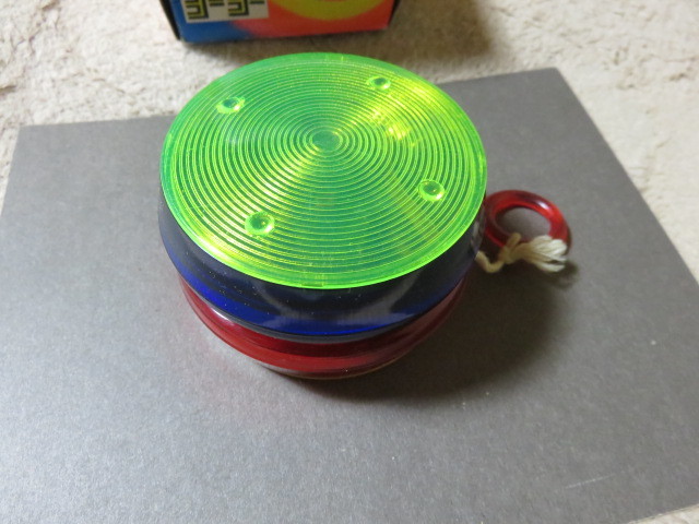  сверкающий yo-yo- вода ... практическое использование новый ... средний .47-53989 свет . относительно сверкающий . красивый предупреждение ( инструкция ) есть очень редкий товар с ящиком семья хранение товар не использовался 