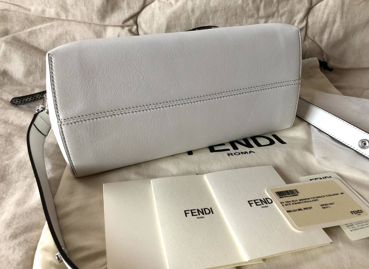 週末値下げ　新品　未使用　フェンディ　FENDI バイザウェイ　2way ハンドバッグ ショルダーバッグ　パイソン　ホワイト　白　レザー_画像10