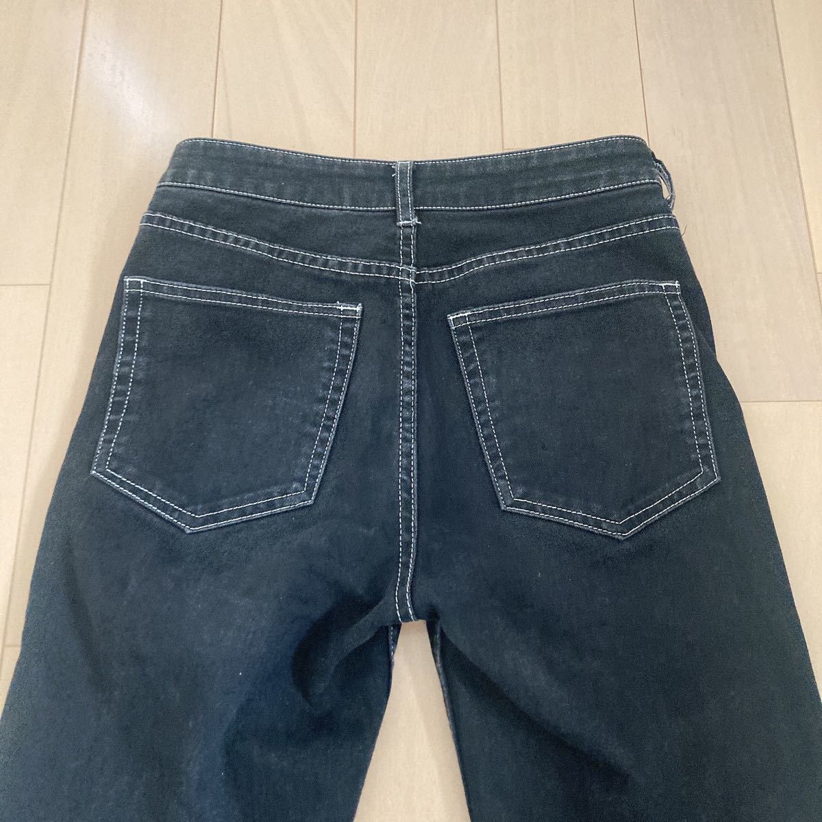H&M 黒ハイウエストストレートデニム