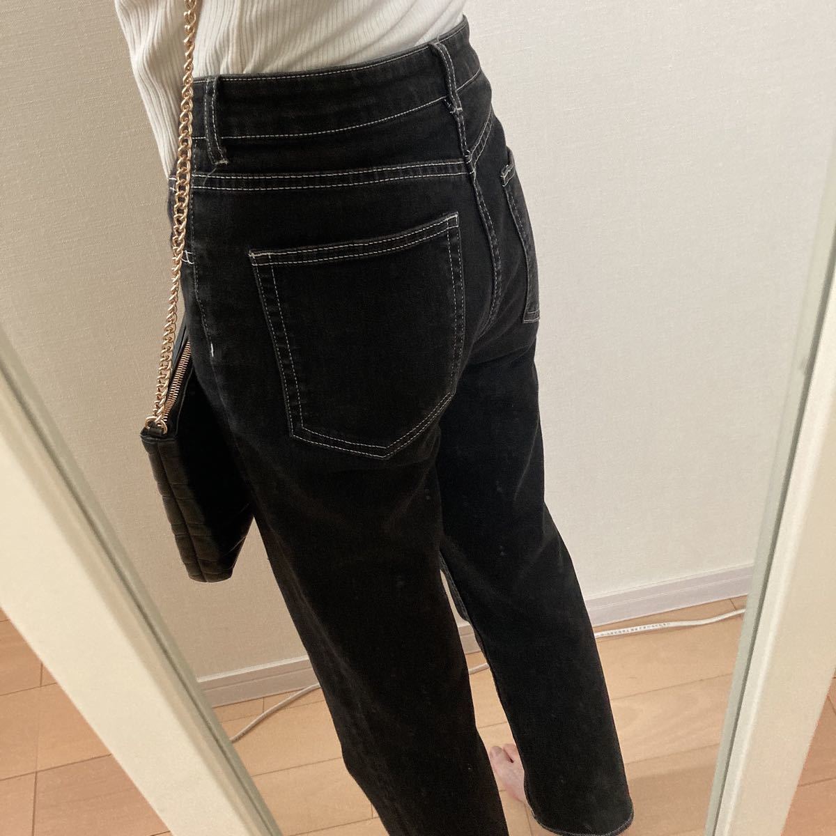 H&M 黒ハイウエストストレートデニム