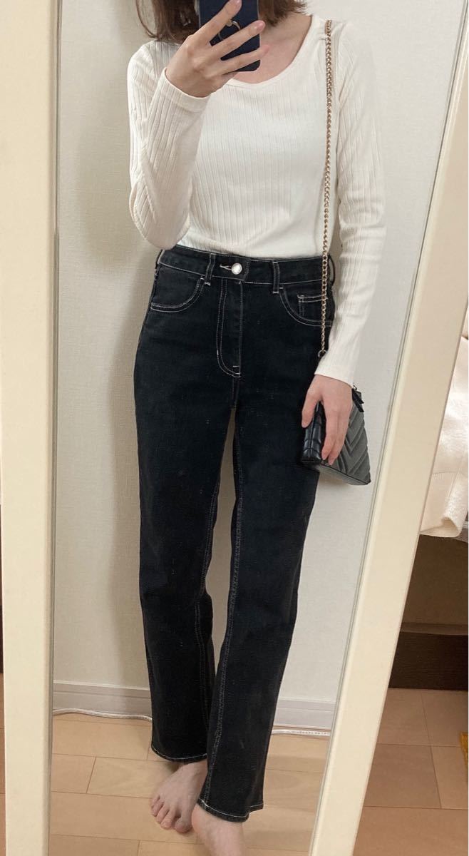 H&M 黒ハイウエストストレートデニム