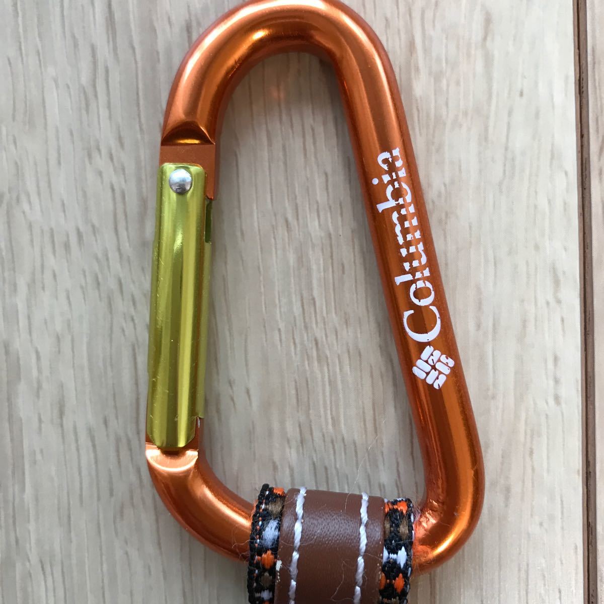 Paypayフリマ コロンビア カラビナ付き 500mi用 ペットボトルホルダー オレンジ アウトドア 登山 トレッキング Paypayフリマ コロンビア カラビナ付き 500mi用 ペットボトルホルダー オレンジ アウトドア 登山 トレッキング