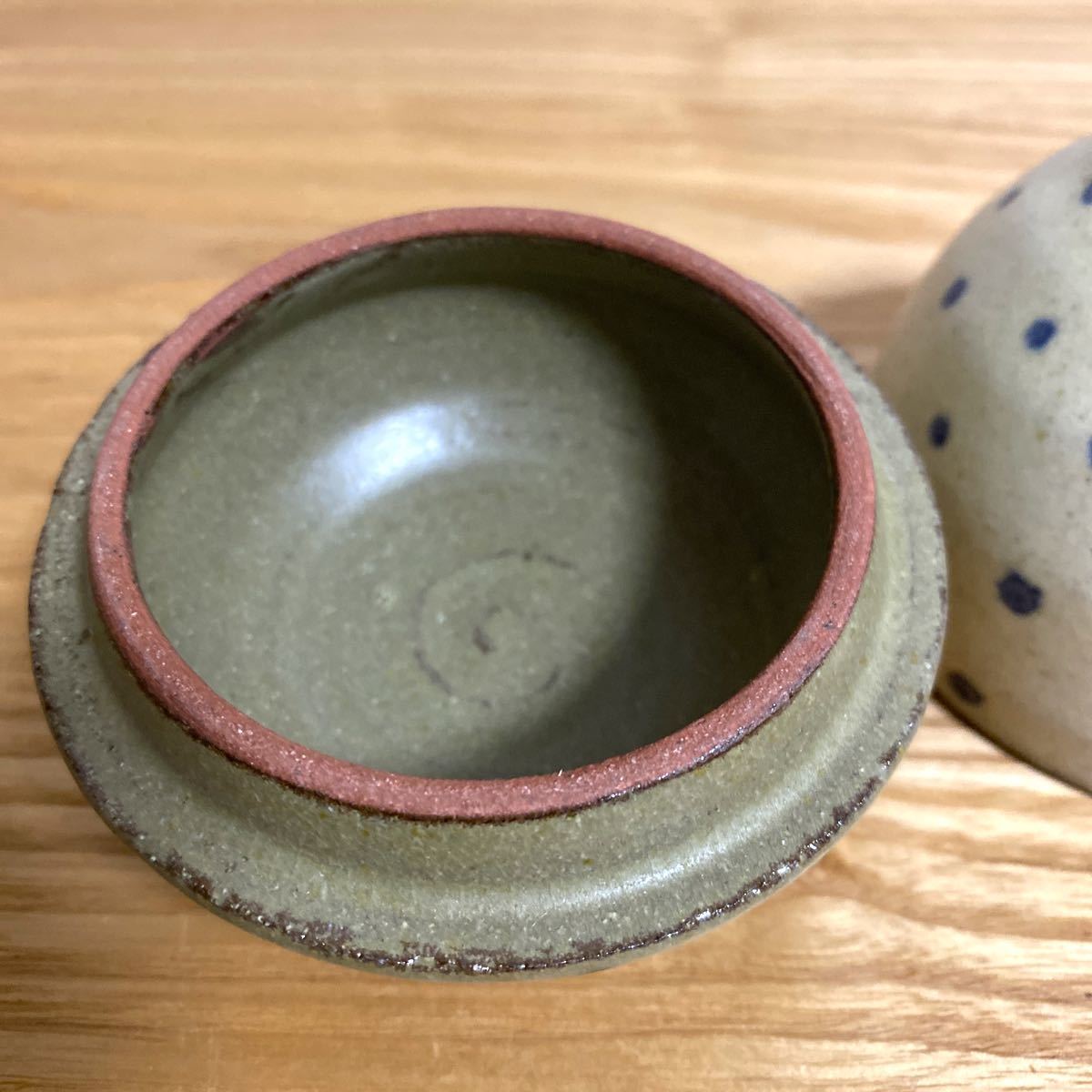 やちむん 沖縄 タラフー 蓋付き小鉢 鉢 ドット 南陶窯 小物入 やちむん 沖縄 タラフー 蓋付き小鉢 鉢 ドット 南陶窯 小物入