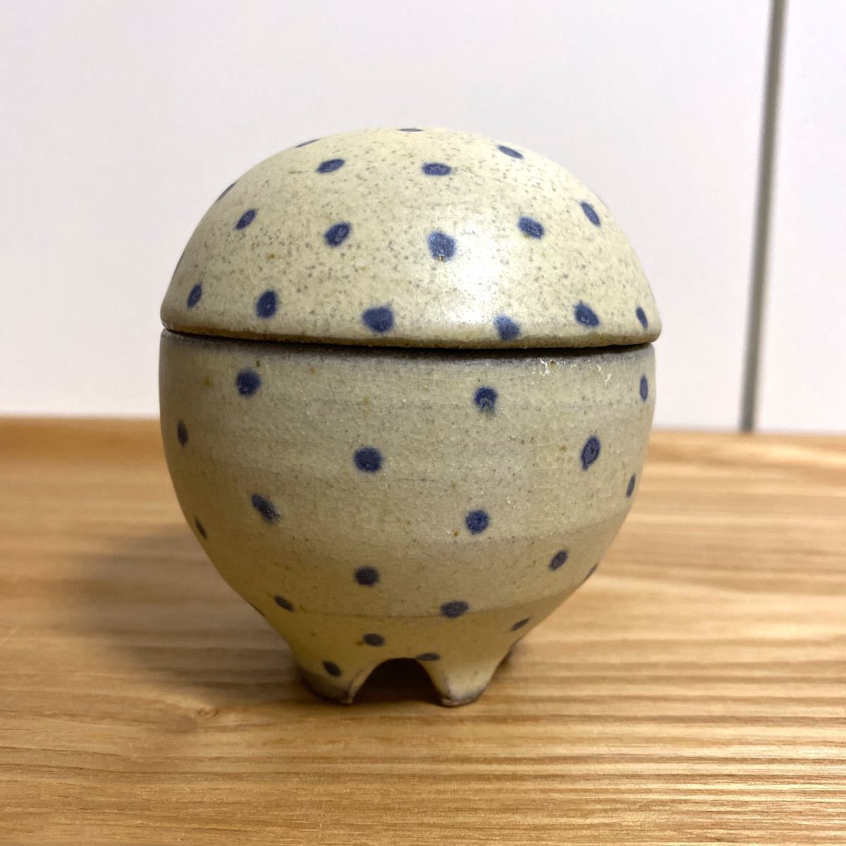 やちむん 沖縄 タラフー 蓋付き小鉢 鉢 ドット 南陶窯 小物入 やちむん 沖縄 タラフー 蓋付き小鉢 鉢 ドット 南陶窯 小物入