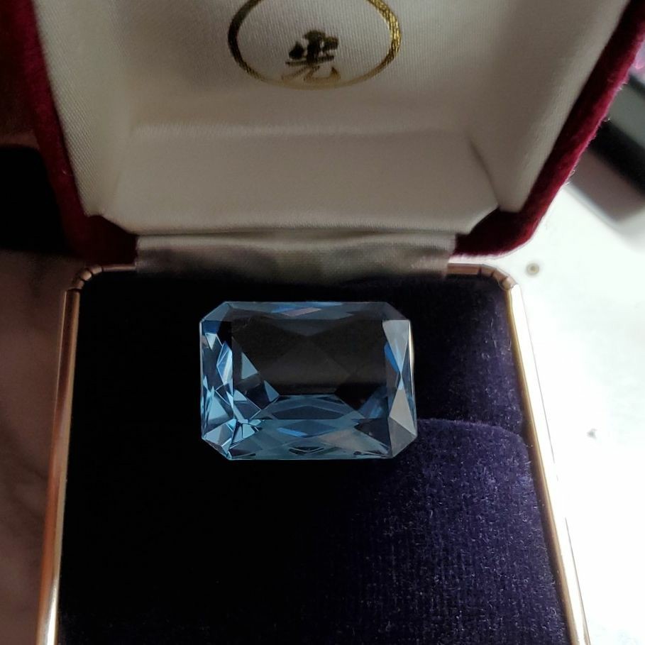 日本に 1.1ct 高品質 天然石 ルースケース付【バイオレット・スピネル
