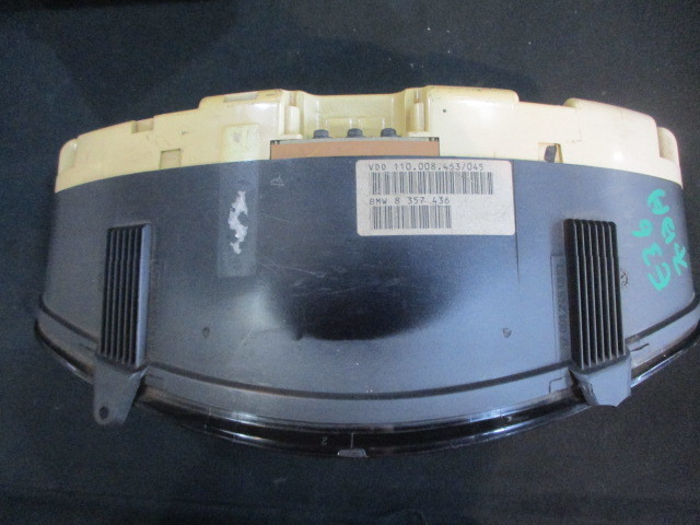 ■BMW E36 318 スピードメーター ジャンク品 8357436 VDO 110008463 87001246 部品取あり メーター インストゥルメントパネル クラスター■_画像4