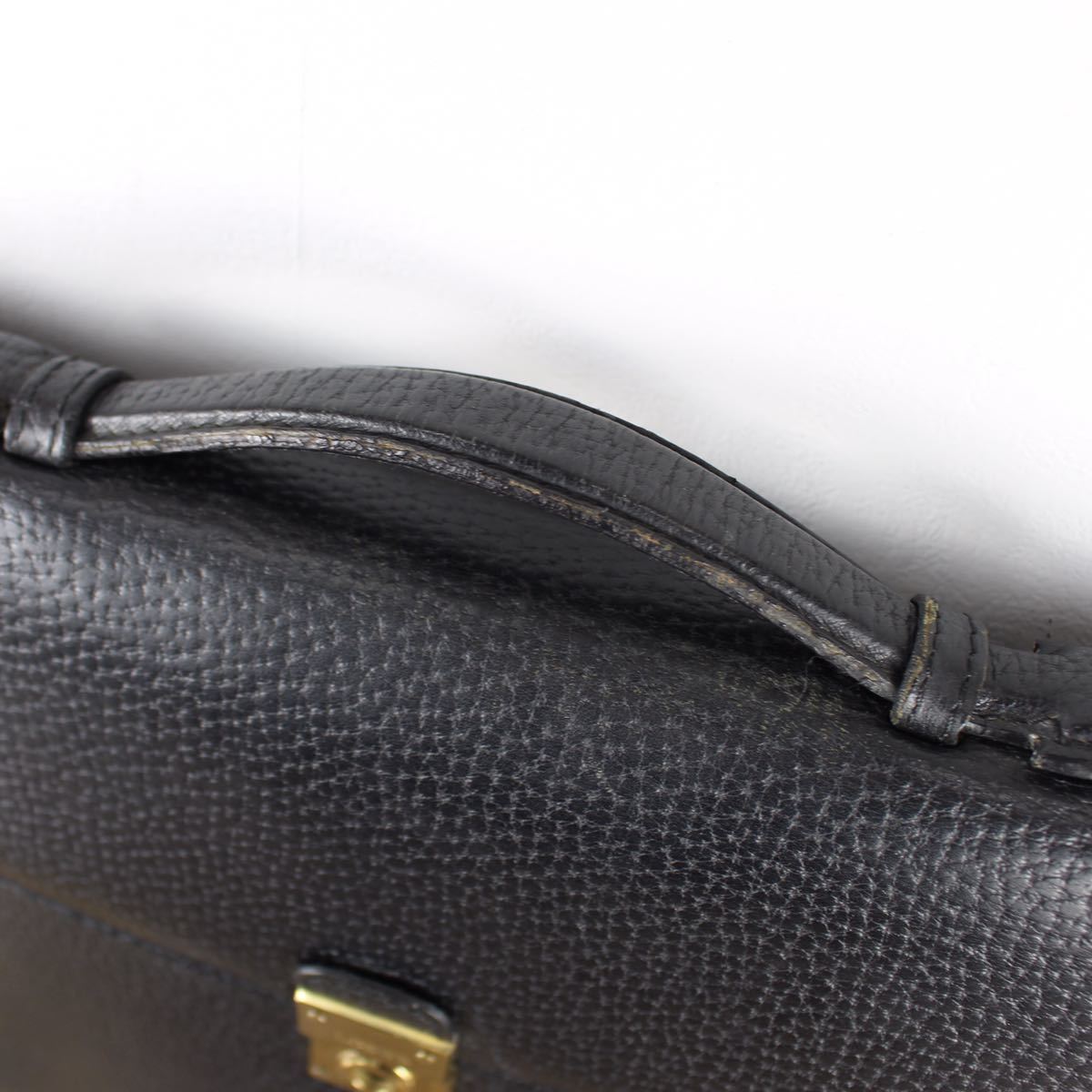 LOEWE ANAGRAM PATTERNED EMBOSSED LEATHER BUSINESS BAG MADE IN ITALY/ロエベアナグラム型押しレザービジネスバッグ