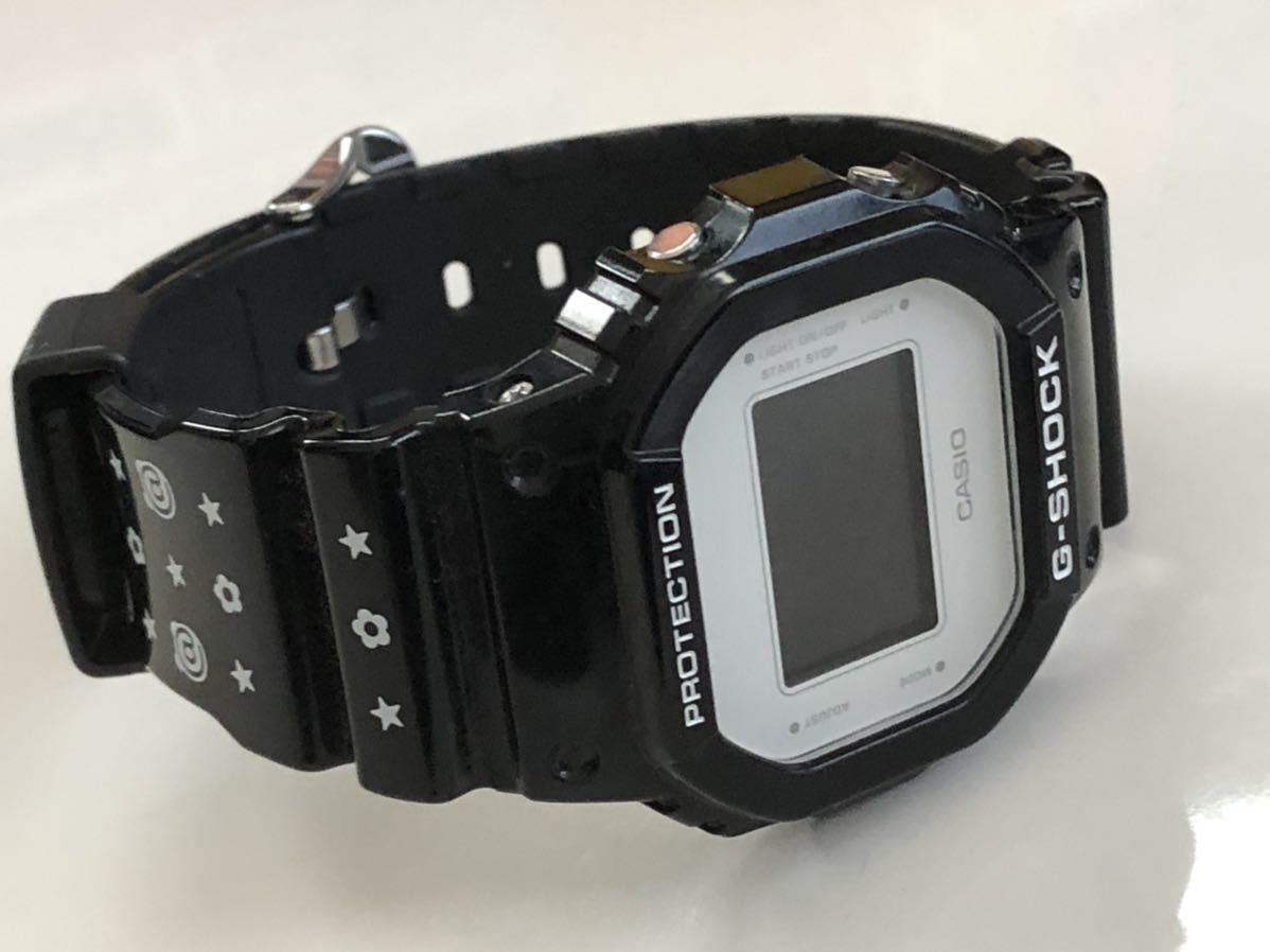 新品】G-SHOCK 30周年記念 G-SHOCK×MEDICOM TOYコラボレーションモデル