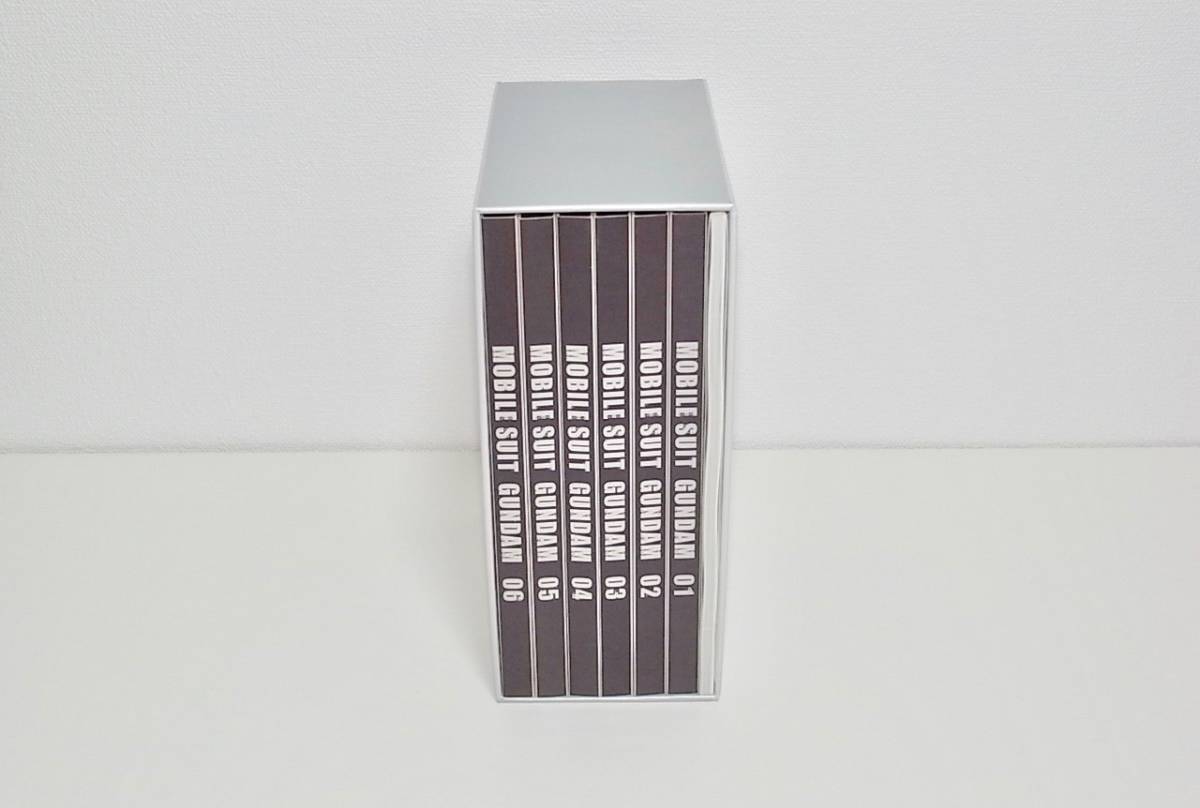 中古 DVD 初回限定生産・6枚組 機動戦士ガンダム DVD-BOX 1 定価37,800円_画像3