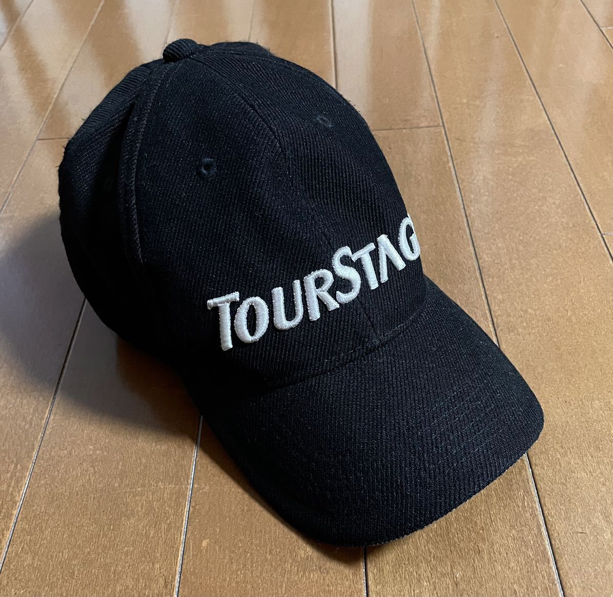 ★TOURSTAGE ツアーステージ★ブラックにホワイトロゴのゴルフキャップ/ブラック_画像2