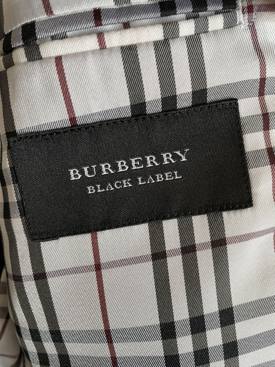 美品 日本製 BURBERRY BLACK LABEL 最高級羊毛Super120's テーラードジャケット 紺ブレ 銀2ボタン 裏白ノバチェック背抜き 紺_画像5