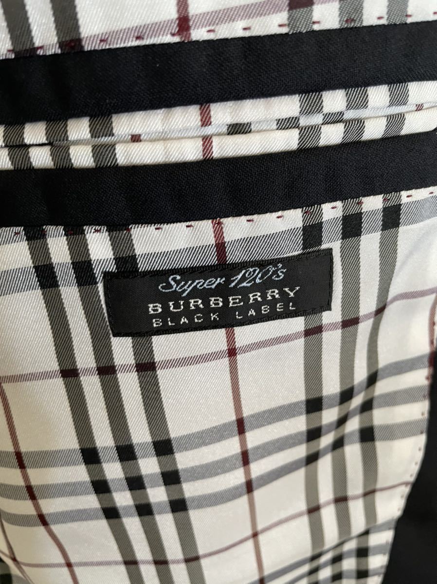 美品 日本製 BURBERRY BLACK LABEL 最高級羊毛Super120's テーラードジャケット 紺ブレ 銀2ボタン 裏白ノバチェック背抜き 紺_画像4