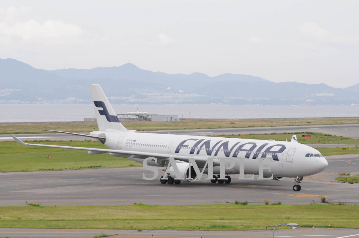 D【航空機写真】Ｌ版４枚 フィンエアー A330-300 関西空港の画像1