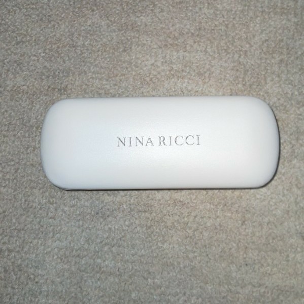 NINA RICCI  メガネケース