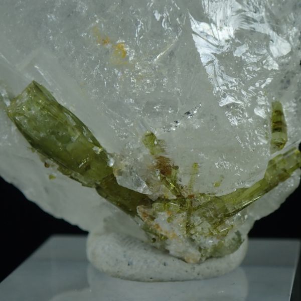 トルマリン イン クォーツ 46.4g TCV952 ブラジル ミナスジェライス州 電気石 天然石 鉱物 標本 パワーストーン 水晶_画像2