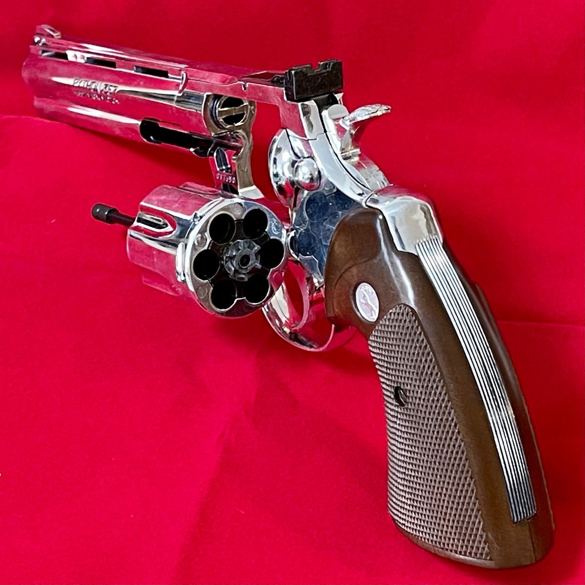 MGC コルト パイソン 357マグナム 6inch シルバーフィニッシュ MGC コルト パイソン 357マグナム 6inch シルバーフィニッシュ