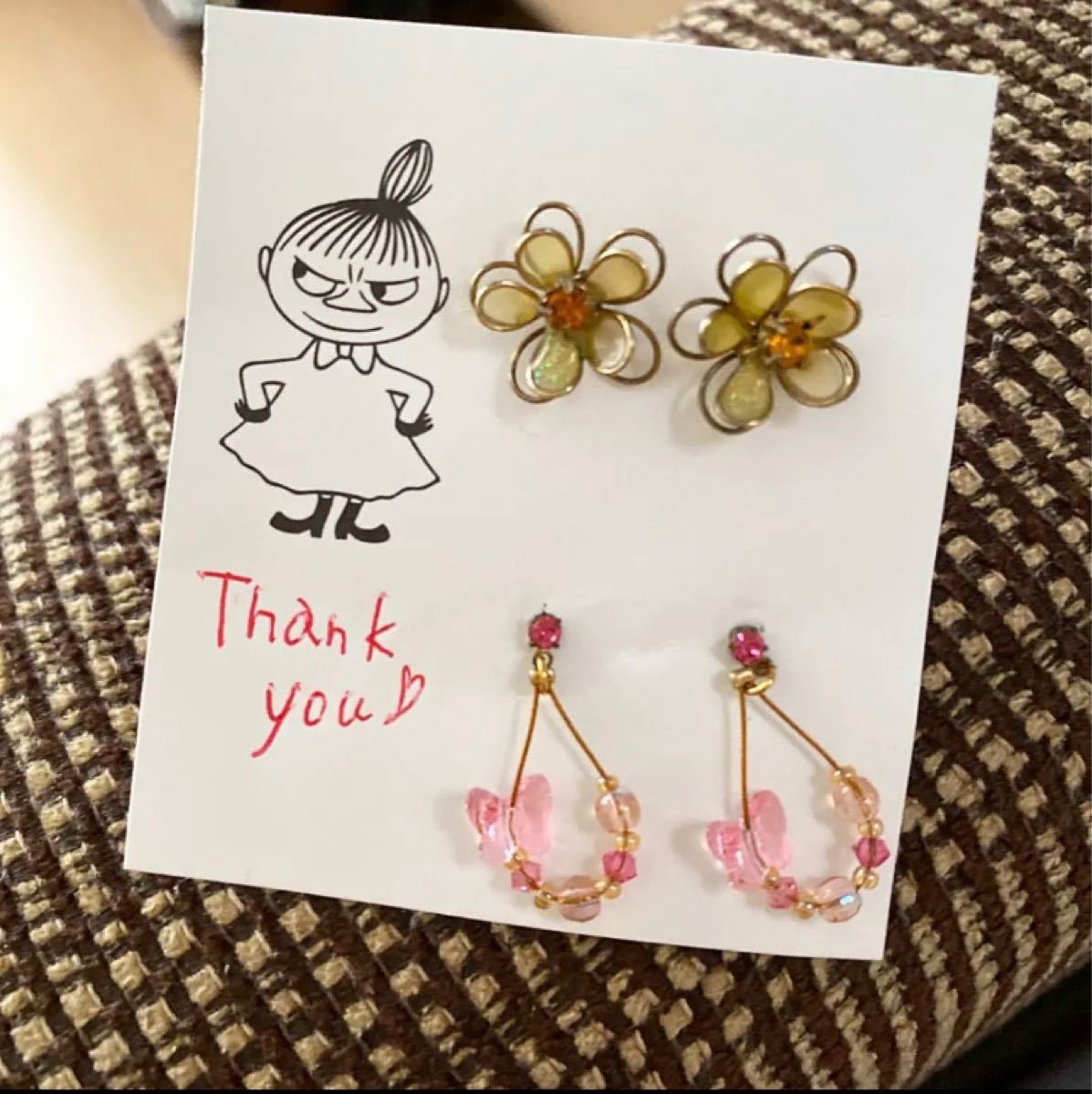 Paypayフリマ ピアス 可愛い ピンク お花 イエロー 2個セット Paypayフリマ ピアス 可愛い ピンク お花 イエロー 2個セット