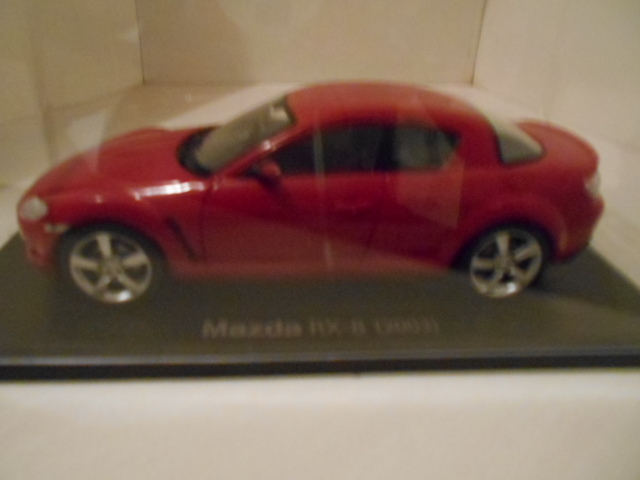 スペシャルスケール1/24国産名車コレクション(56) マツダ RX-8（2003） (ミニチュアのみ) 新品専用ケース入り_画像4