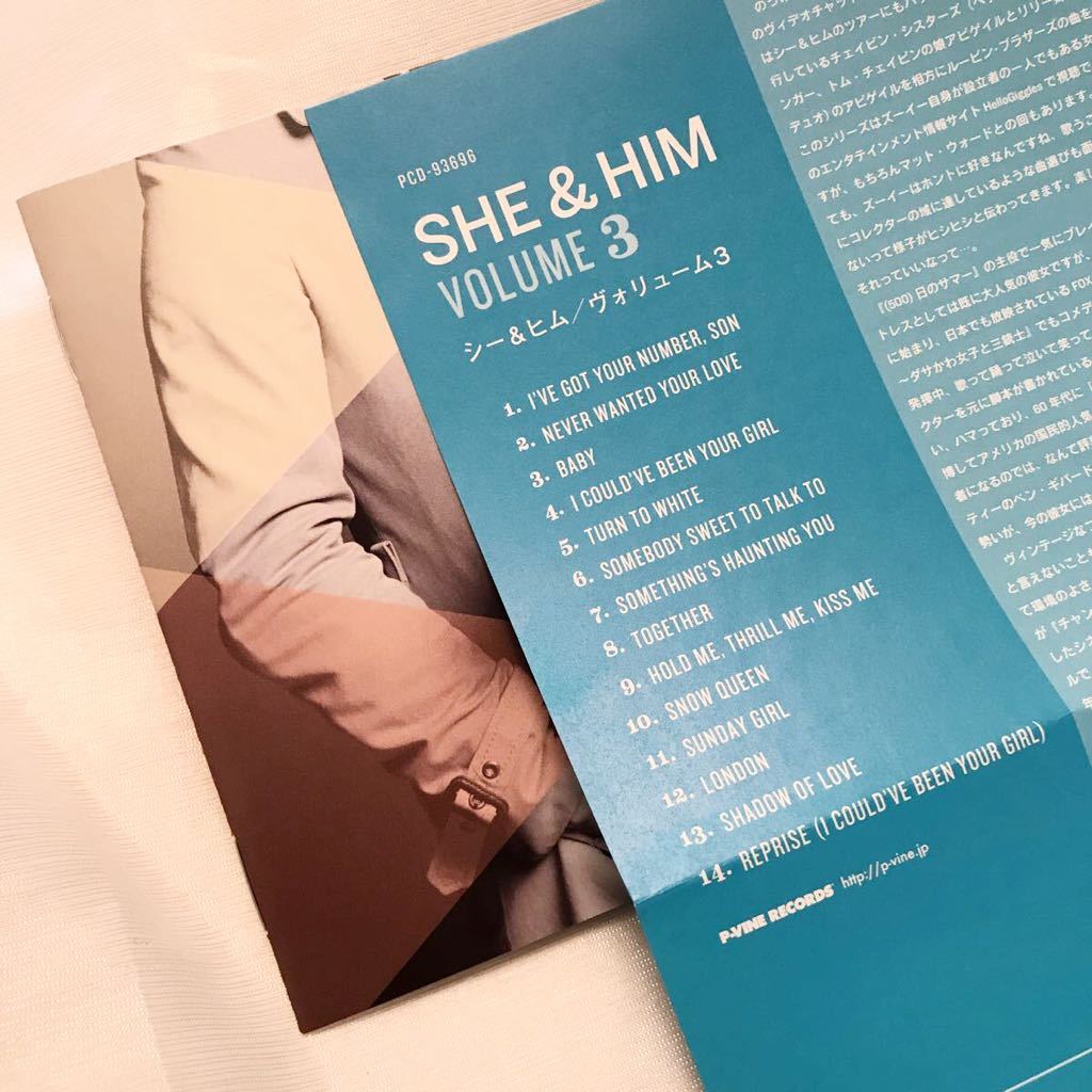 CD SHE & HIM - VOLUME 3 ZOOEY DESCHANEL M. WARD ズーイー・デシャネル & M・ウォード 国内盤　 _(R1)_画像2