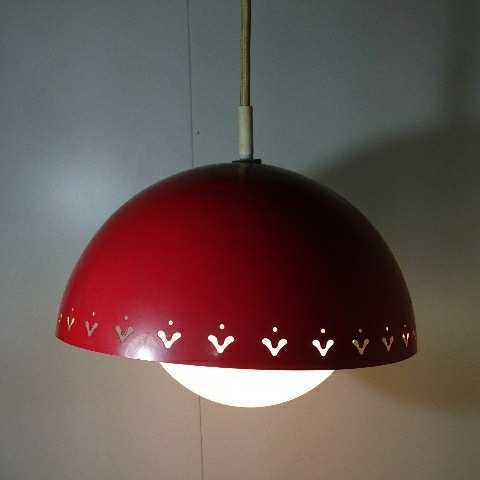 R2.1023-3 Retro Pop Hol Red Umbrella Modern Subpendend