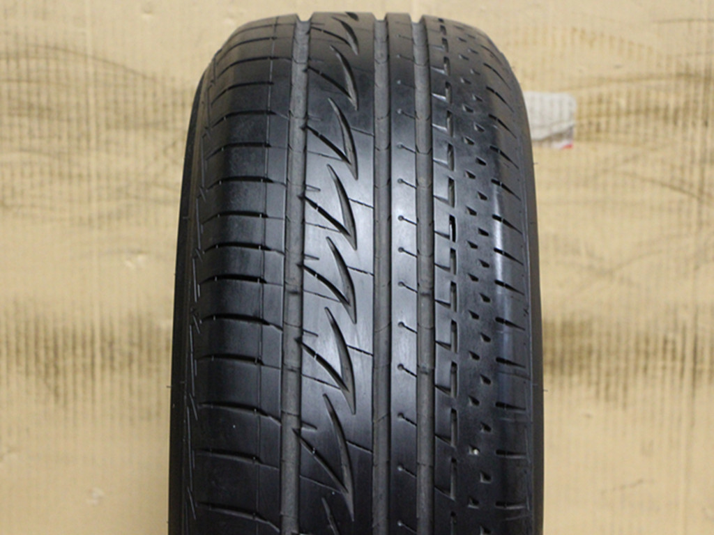 A31 BS ブリヂストン LUFT RV ECOPIA 225/55R17 101W 1本 2016年 バリ溝 9分山 中古品タイヤ 手渡し可能です 山梨県_画像2