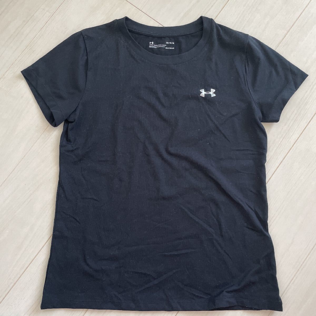 【アンダーアーマー】Tシャツ　HEATGEAR 黒 UNDER ARMOUR レディース