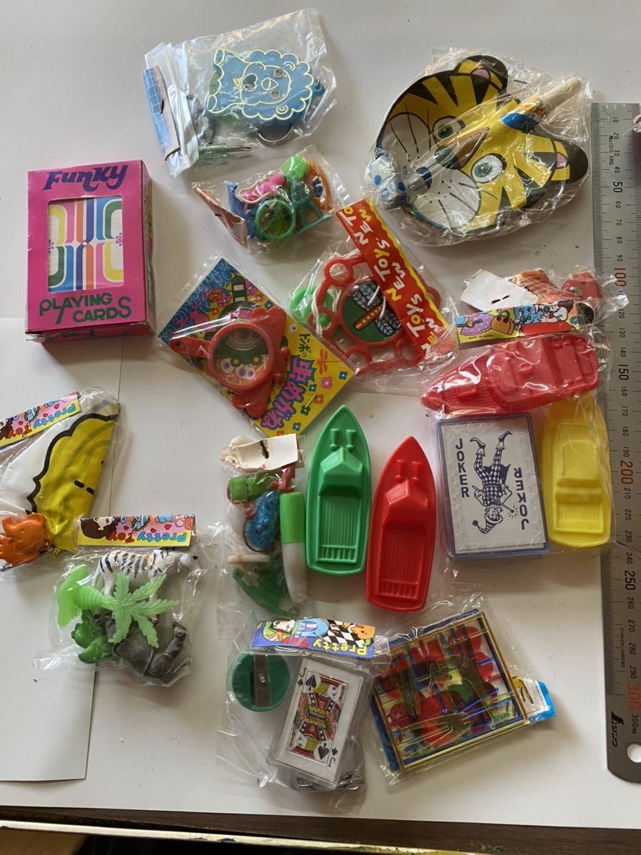 大量 当時もの 指輪 キーホルダー 昭和のおもちゃ レトロ 駄菓子屋 おもちゃ 昭和レトロ 当時物 A ビンテージ 売買されたオークション情報 Yahooの商品情報をアーカイブ公開 オークファン Aucfan Com 大量 当時もの 指輪 キーホルダー 昭和のおもちゃ レトロ 駄菓子屋 おもちゃ 昭和レトロ 当時物 A ビンテージ 売買されたオークション情報 Yahooの商品情報をアーカイブ公開 オークファン Aucfan Com