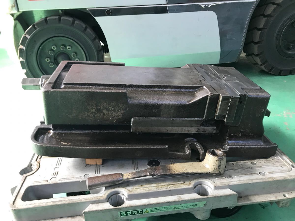 津田駒工業 250mm ネジ式バイス/TSUDAKOMA/クランプ/ワーク固定 津田駒工業 250mm ネジ式バイス/TSUDAKOMA/クランプ/ワーク固定