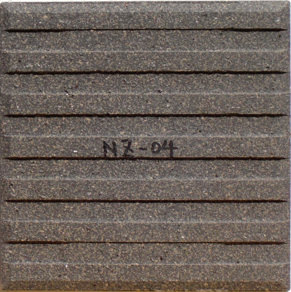 《ニッコー》150mm角石面タイル〔ニューサザ〕NZ-04［10ケース 一括販売］_１ピース ： 裏面