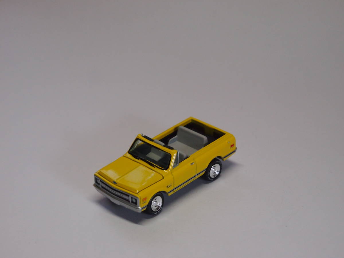 JOHNNY LIGHTNING ジョニーライトニング 1/64 WORKING TRUCK & SUVS Class 1969 Chevy Blazer_画像1