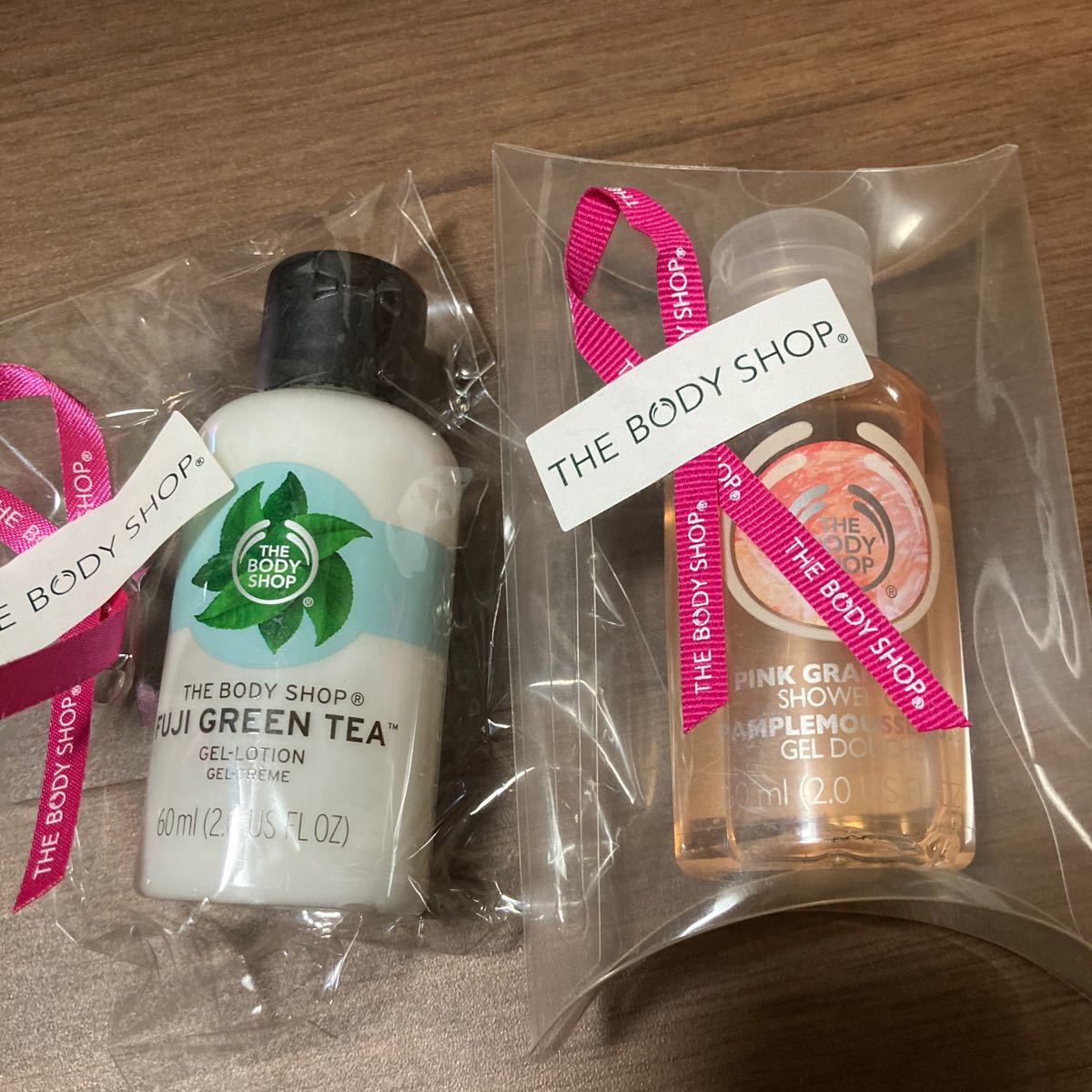 Paypayフリマ The Body Shop 2本セット シャワージェル ピンクグレープフルーツ ジェルローション フジグリーンティ ボディショップ Paypayフリマ The Body Shop 2本セット シャワージェル ピンクグレープフルーツ ジェルローション フジグリーンティ ボディショップ