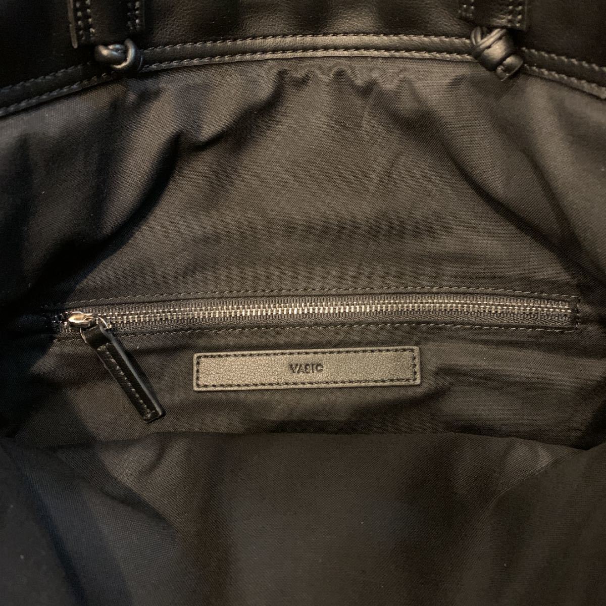 vasic wells ショルダーバッグ 黒 大きいサイズ 超美品|Yahoo vasic wells ショルダーバッグ 黒 大きいサイズ 超美品|Yahoo