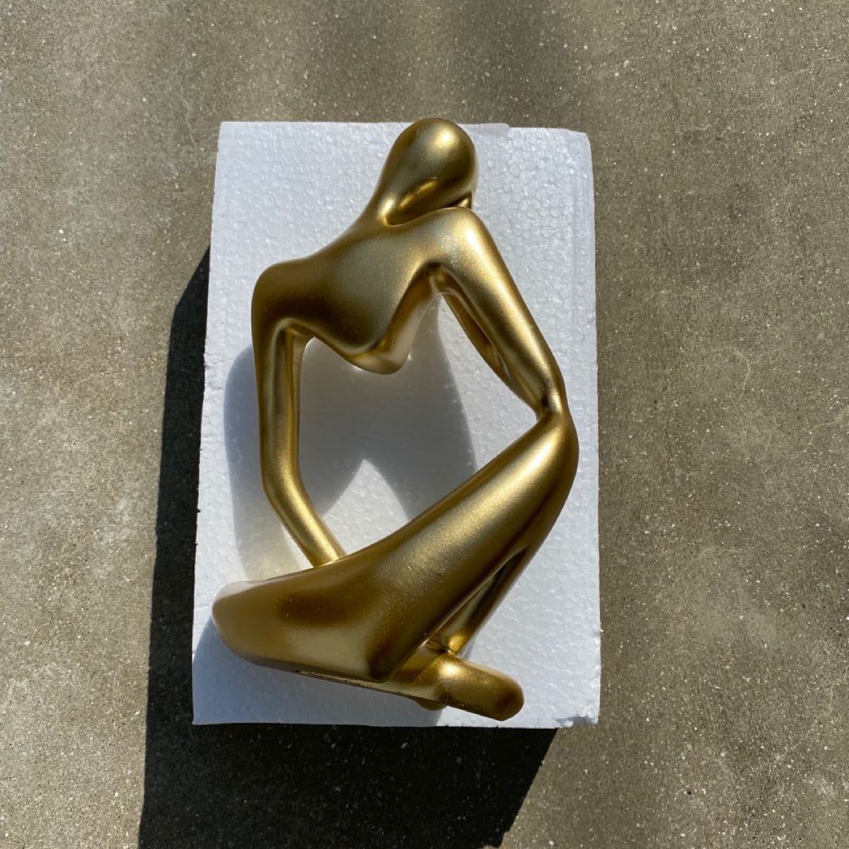 golden C 樹脂 彫像 創造 抽象 彫刻 ミニチュア 置物 オフィス 装飾
