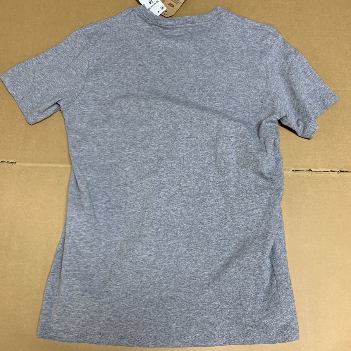 リーバイス　グレー　Tシャツ　半袖　未使用　バッドウイングロゴ　Levis メンズ　Mサイズ_画像5