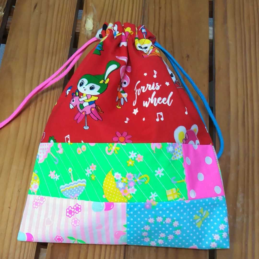 PayPayフリマ｜2KYU-1-2入園入学ハニーチューン巾着袋 コップ袋給食袋 