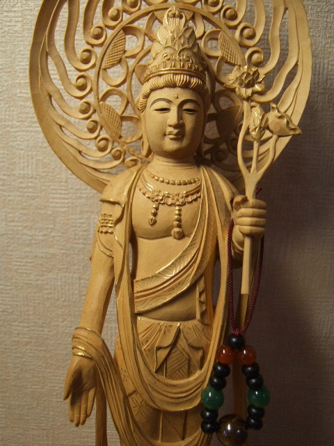 聖観世音菩薩像５寸柘植製（眼入）丸台座仏壇仏具仏像仏教 総高さ２９
