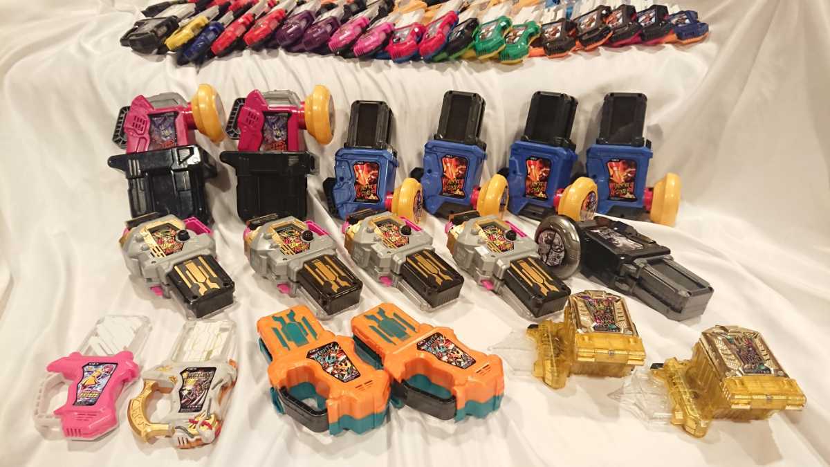 Aucru Com 全てdx版 仮面ライダー エグゼイド ガシャットの大量セットです Dx ゲーマ ドライバー 変身ベルト ビルド 廃盤品 レア品 プレバン Aucru Com 全てdx版 仮面ライダー エグゼイド ガシャットの大量セットです Dx ゲーマ ドライバー 変身ベルト ビルド 廃盤品 レア品 プレバン