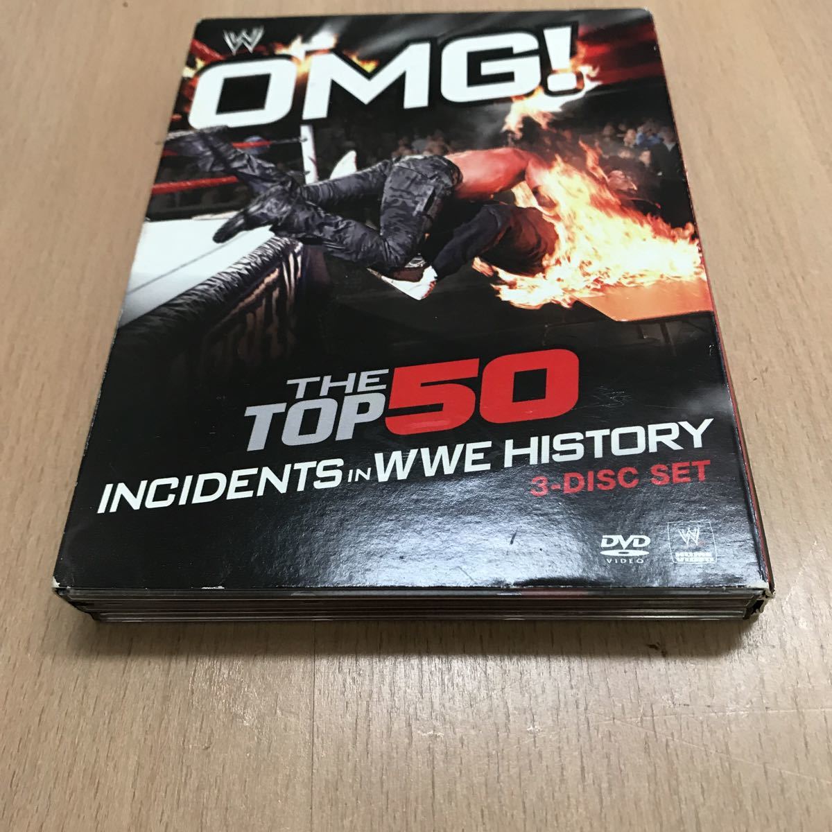 プロレス　DVD OMG!　The Top 50 Incidents In WWE History 輸入盤　3枚組　WWE_画像1