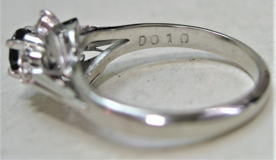 【東京 谷中 質屋おぢさん】Pt900プラチナ リング指輪サファイヤ0.41ctダイヤ6P 0.10ct_画像8