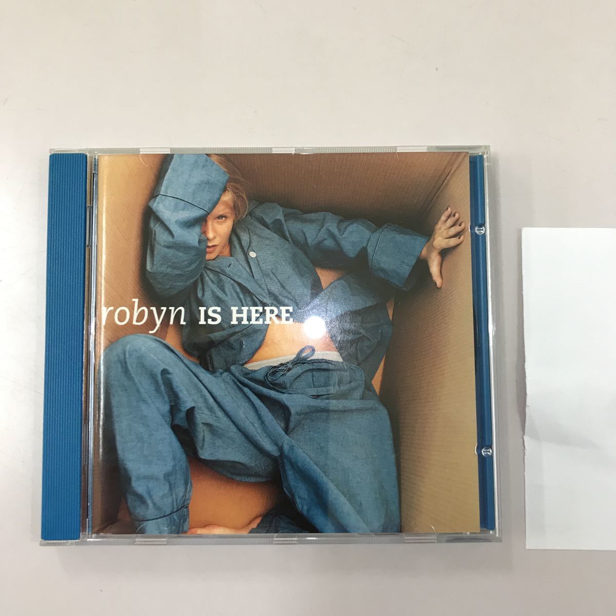 CD 中古☆【洋楽】robyn IS HERE