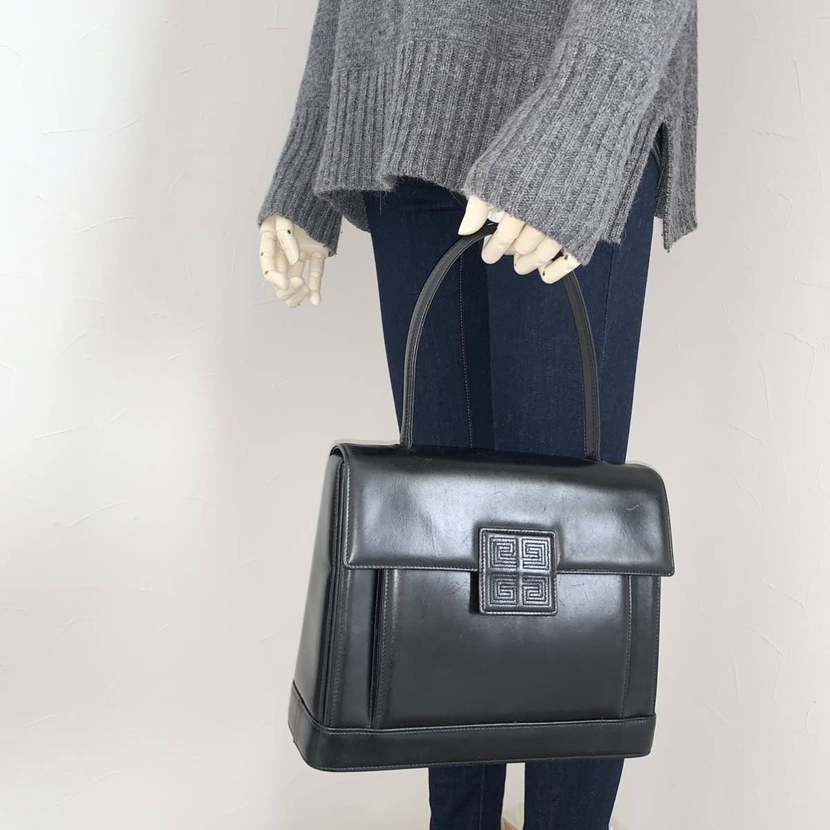 【送料無料】GIVENCHY ジバンシー ハンドバッグ 箱型 ロゴ 本革 レザー カバン 黒 ブラック レディース ロゴ ボックス