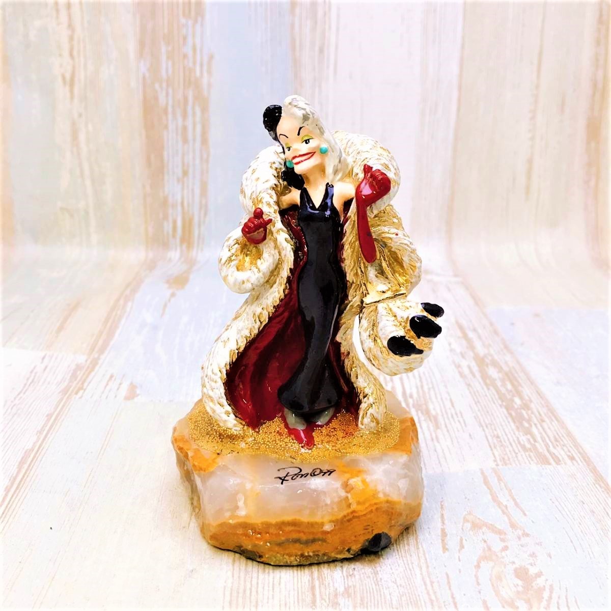 ヤフオク レア 101匹わんちゃん クルエラ デ ビル Cruella